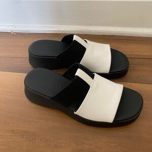 Brand New never worn Aerosole womens shoes size 8